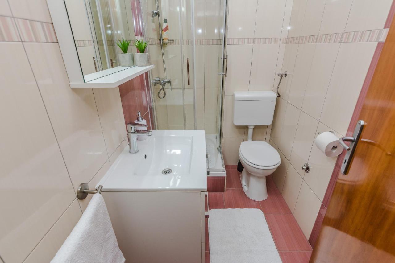 Neva Room With Private Bathroom Zadar Exteriör bild